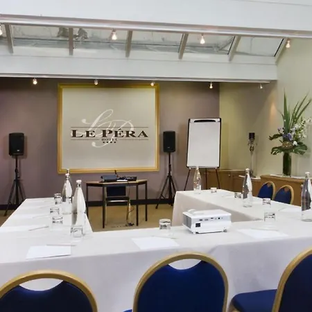 فندق Le Pera