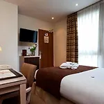 Le Pera Hotel Paris