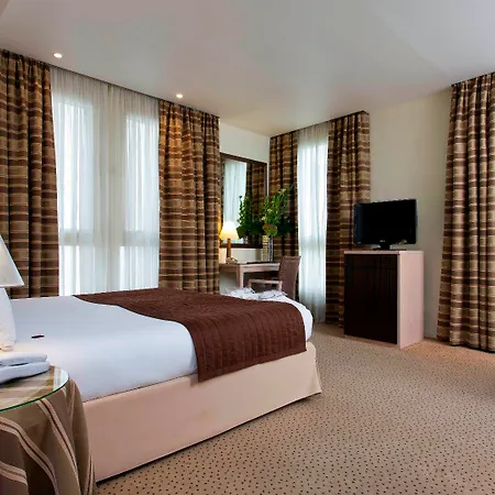 Le Pera Hotel