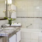 Le Pera Otel 4*