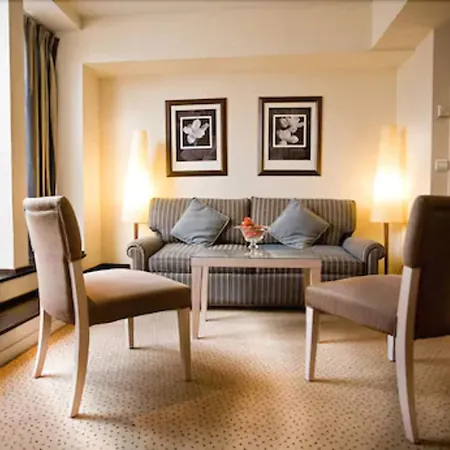 Hotel Le Pera Paris