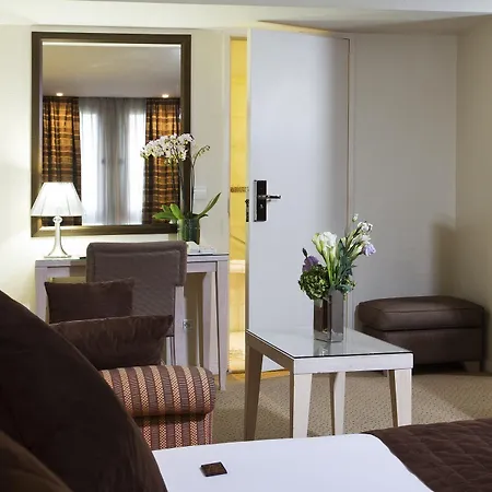 Hotel Le Pera 4*