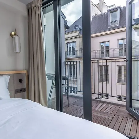 Le Pera Hotel Paris