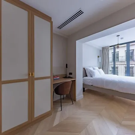 Hotel Le Pera Paris