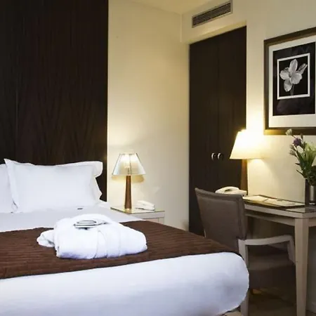 Le Pera Hotell 4*