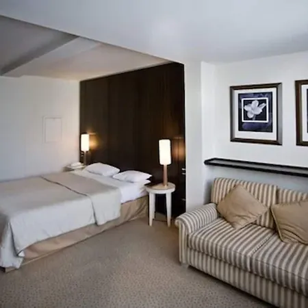 Le Pera Hotell 4*